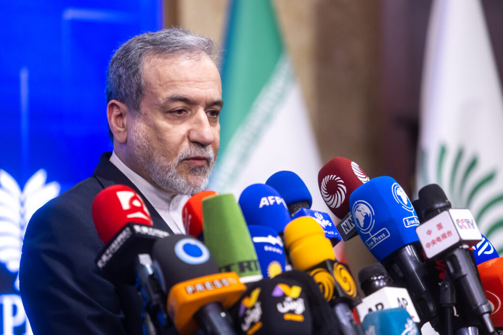 Iranul avertizează că nu va avea „nicio reținere” dacă infrastructura energetică a țării va fi atacată din nou