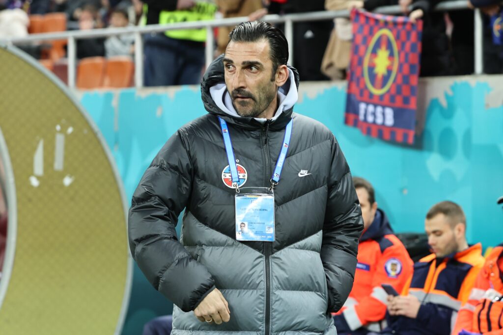 Elias Charalambous și Mihai Pintilii părăsesc FCSB. Mirel Rădoi, favorit să preia echipa