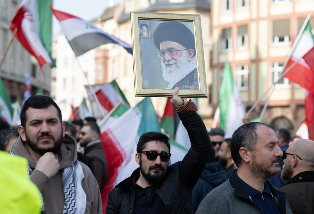 Iranul face apel la popor să-l susțină pe noul lider, Mojtaba Khamenei