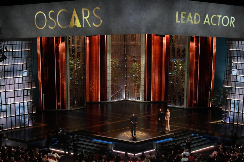 Oscarurile 2026, marcate de ironii la adresa lui Donald Trump și mesaje politice despre război
