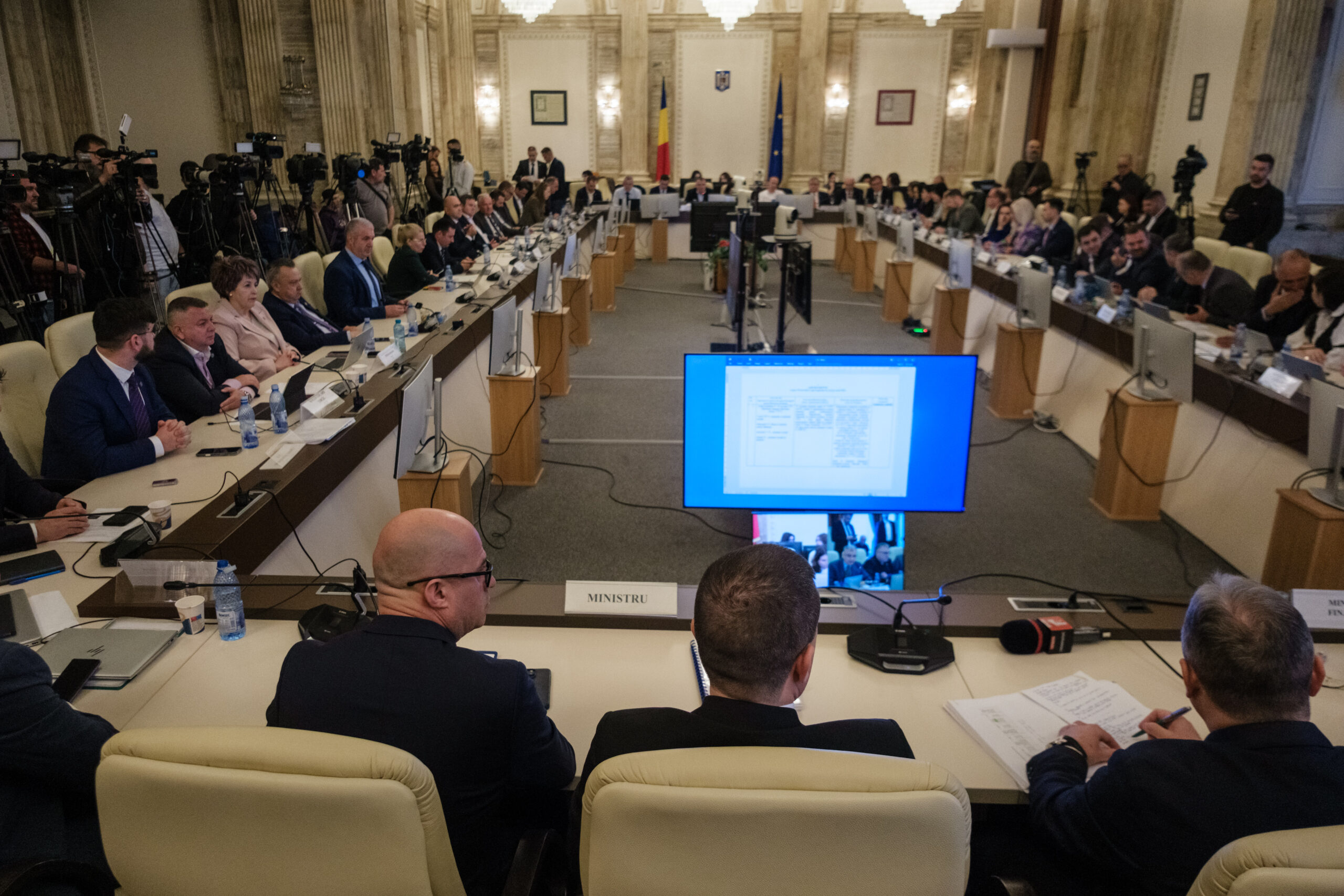 Final de epopee. Amendamentul PSD pentru ajutoare pentru pensionari a fost respins