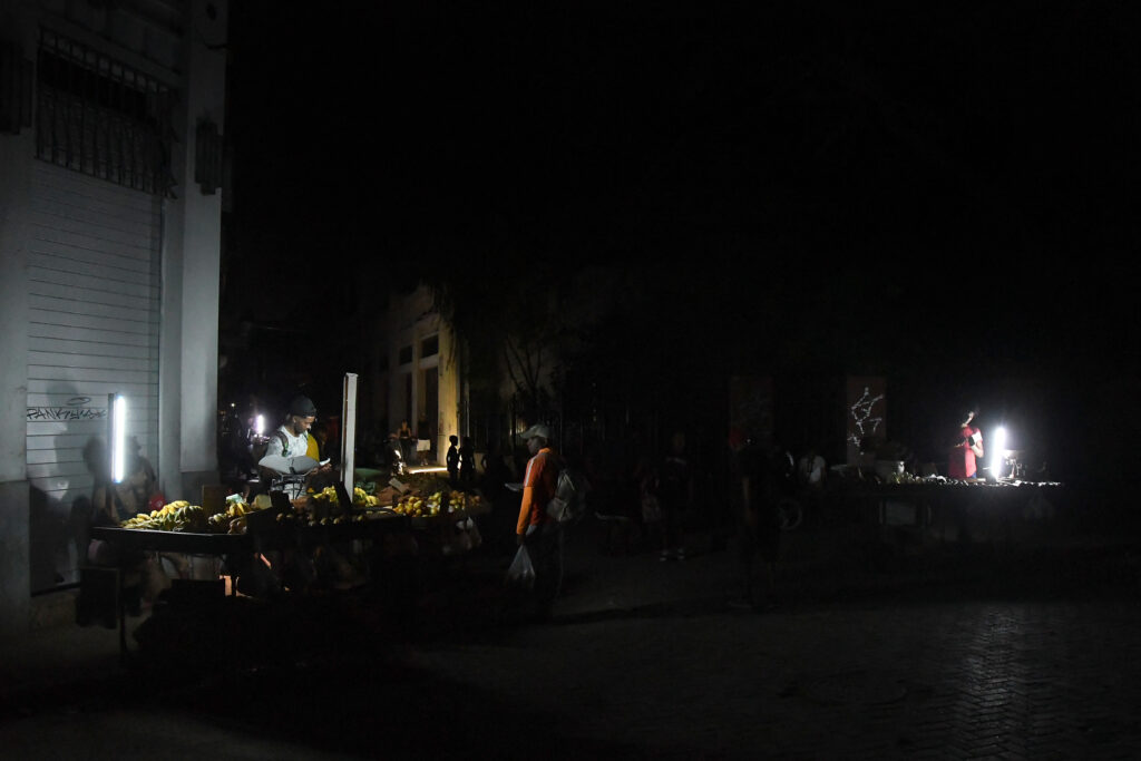 Cuba, din nou în întuneric. A șaptea pană totală de curent în 18 luni lasă 10 milioane fără lumină