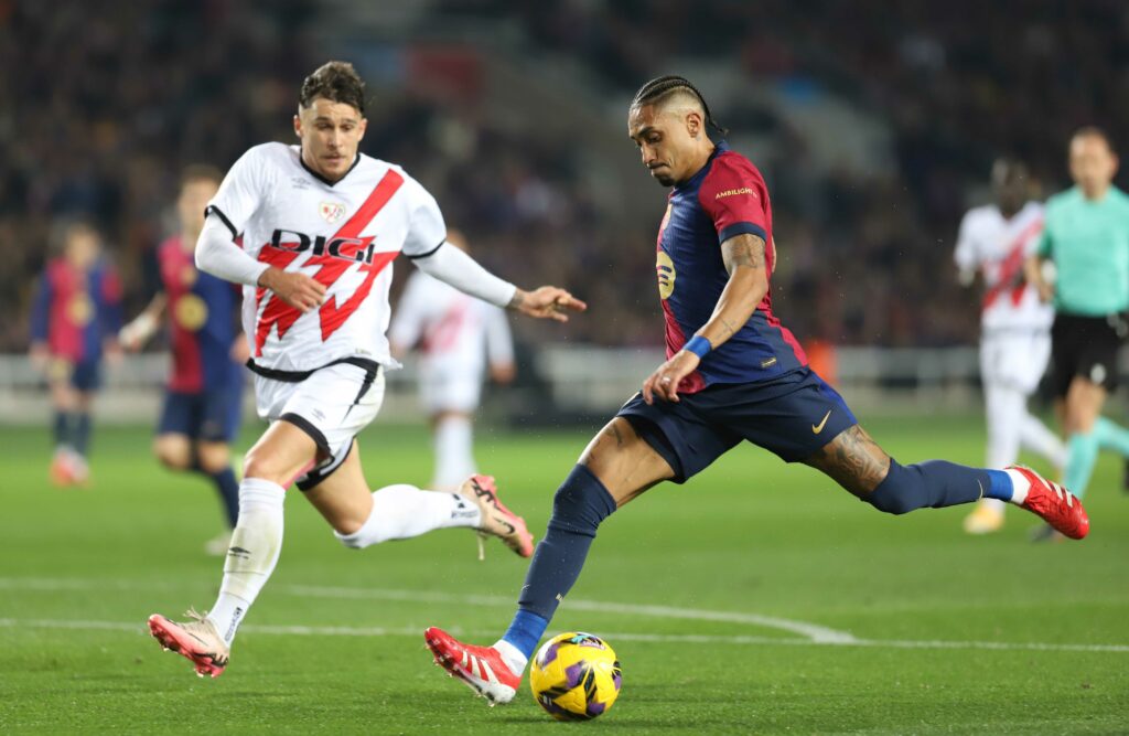 Rayo Vallecano, cu Andrei Rațiu integralist, pierde la limită pe terenul Barcelonei, în La Liga