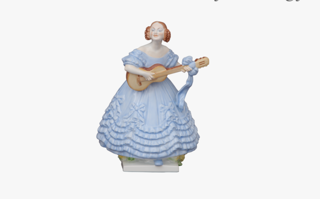 O fabrică de porțelanuri din Ungaria, celebră în toată lumea, și-a eficientizat energetic afacerea, asigurând locurile de muncă a 600 de muncitori