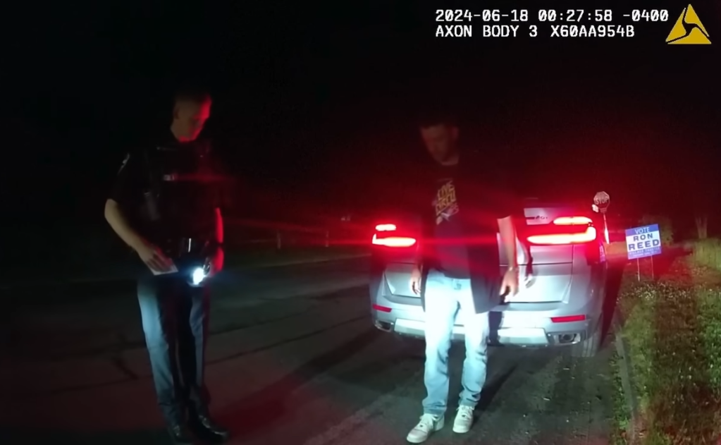 Filmarea cu Justin Timberlake arestat pentru că a condus beat a fost publicată. Nu putea merge în linie dreaptă și a spus că este „puțin agitat”