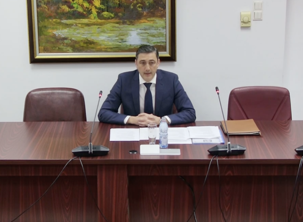 Alex Florența spune de ce a renunțat să mai candideze pentru șefia Parchetului General: „O procedură implică mai multe picioare la scaun”. Claudiu Sandu îl atacă cu versuri din Eminescu
