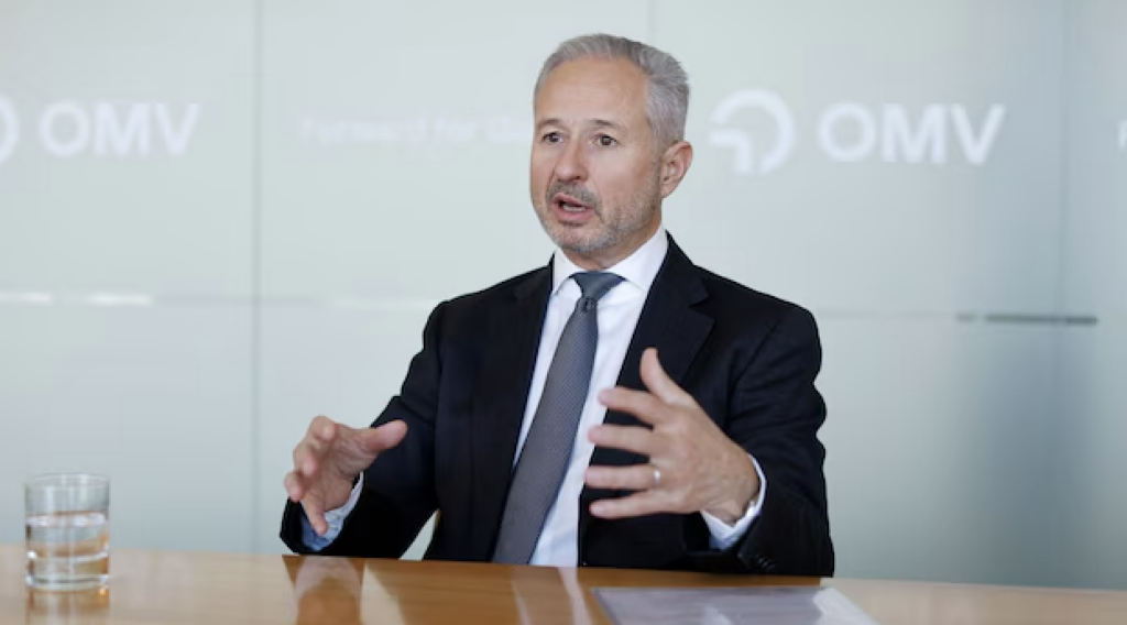 „Trebuie să conducem mai puțin” Avertismentele directorului general OMV despre criza de combustibil. Nicușor Dan și Ilie Bolojan se întâlnesc mâine cu Alfred Stern