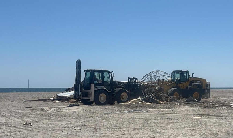 Noi nstalații îngropate ilegal descoperite pe plajele din Năvodari. Autoritățile extind controalele pe întreg litoralul