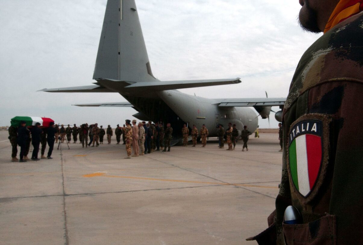 Italia își retrage trupele din Irak după atacul cu dronă
