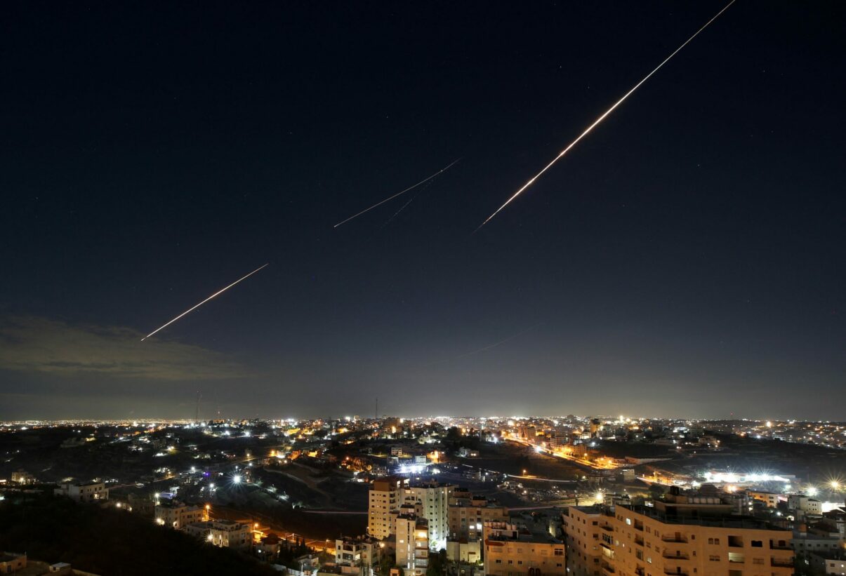 Poza pentru articolul Atacuri aeriene în Emiratele Arabe Unite. Locuitorii au primit alerte