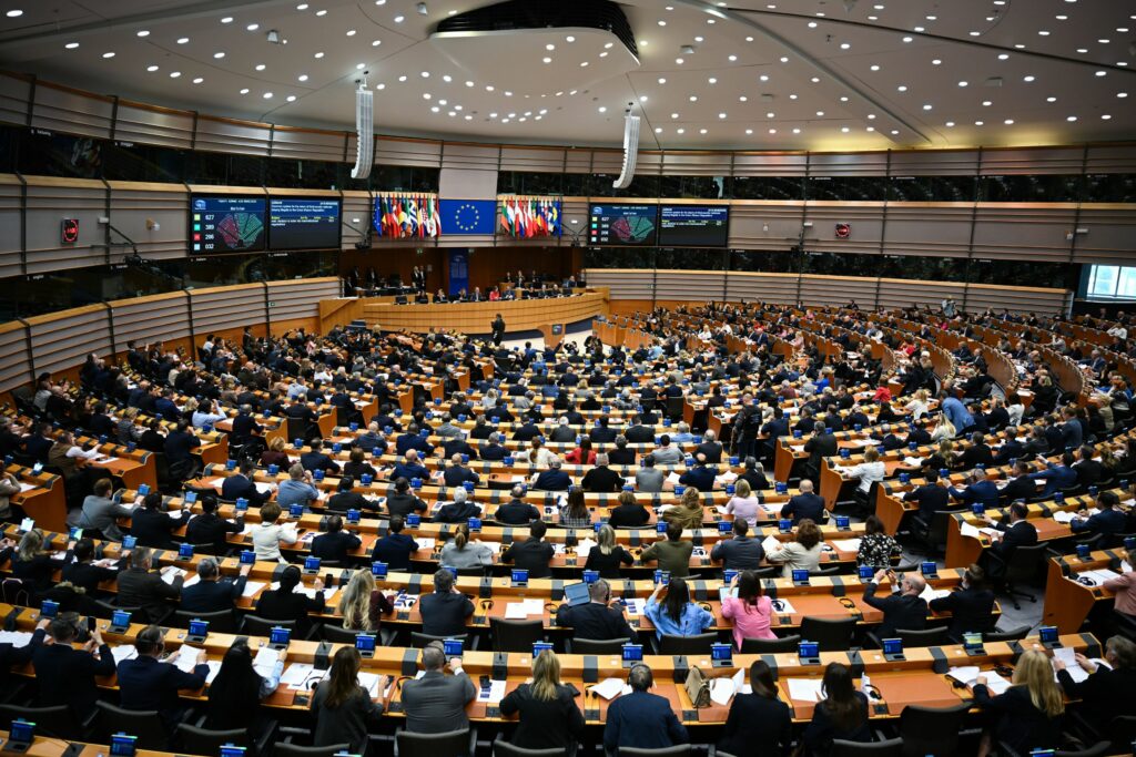 Parlamentul European aprobă acordul comercial UE-SUA, cu garanții stricte