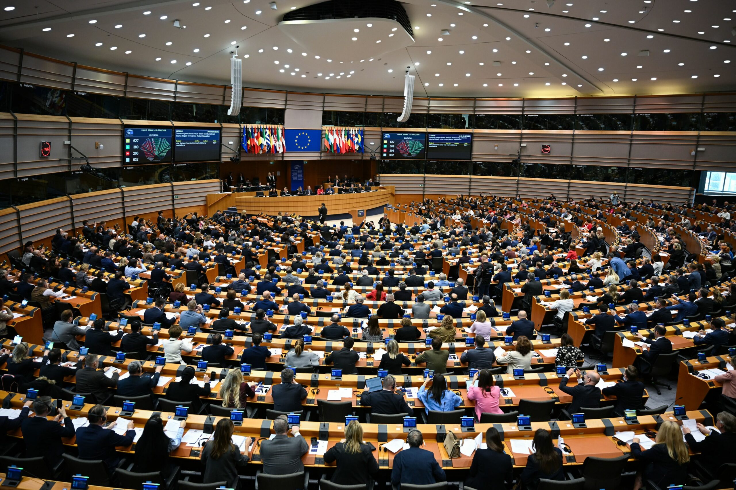 Parlamentul European a aprobat acordul comercial cu SUA