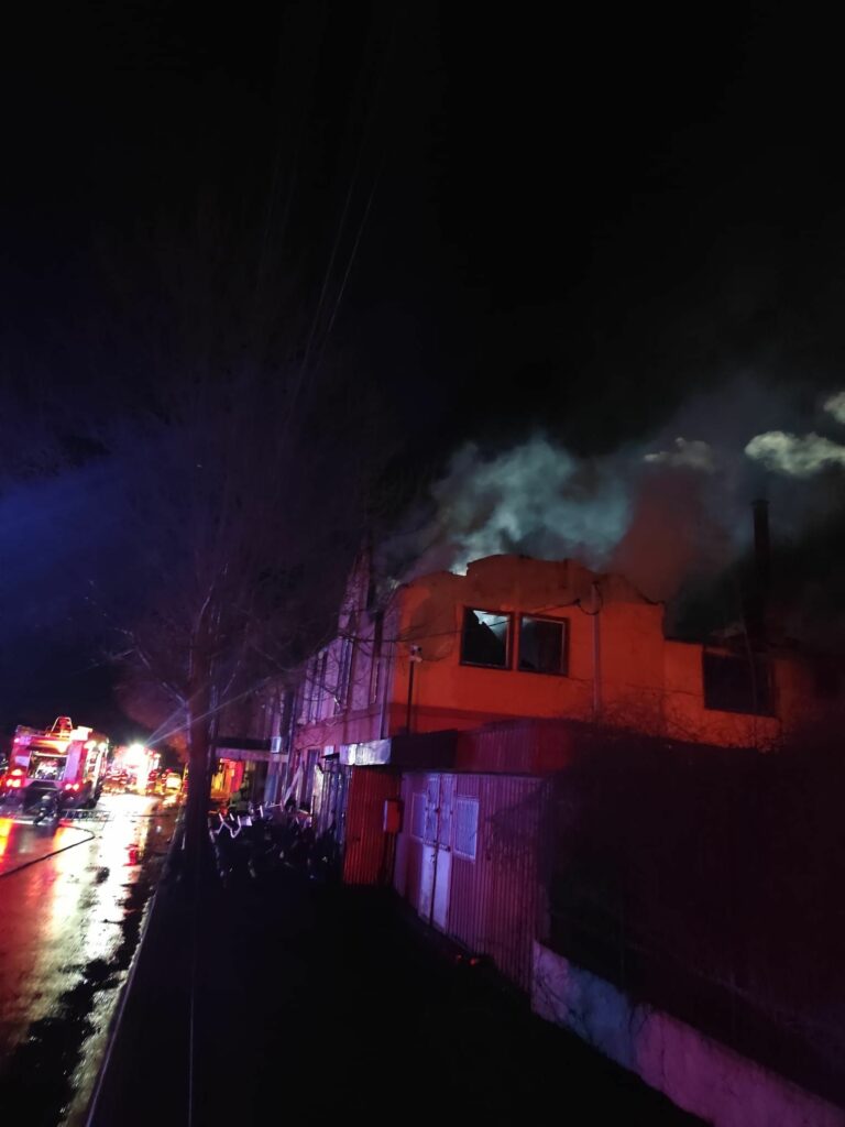 Incendiu la un restaurant din Huși. Pompierii au stins focul după câteva ore
