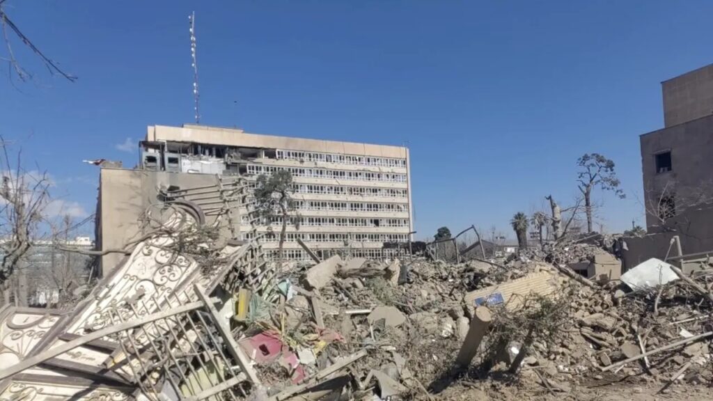 Aproximativ un milion de americani sunt blocați în Orientul Mijlociu din cauza situației din Iran