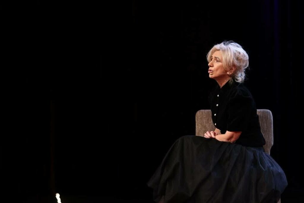 Lavinia Bârlogeanu la podcastul „Altceva”: „Arta e sub nasul nostru. Totul e să ai curaj să începi”