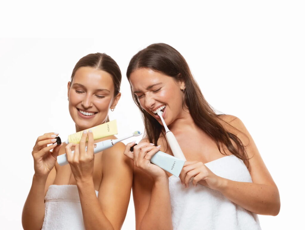 Ingrijire dentara cu ADN de parfumerie de nisa: Noua formula LEBON, cu arome din Grasse, disponibila exclusiv in Romania prin DailyCare