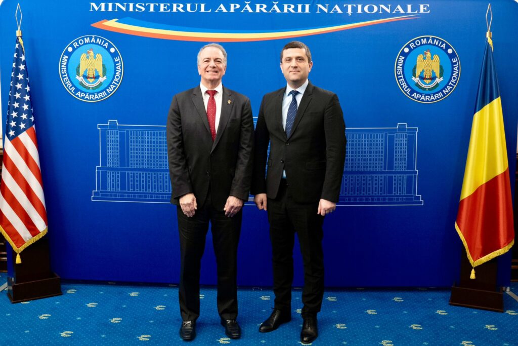 Mesajul ministrului Apărării după întâlnirea cu noul ambasador al SUA la București: România este un partener de încredere