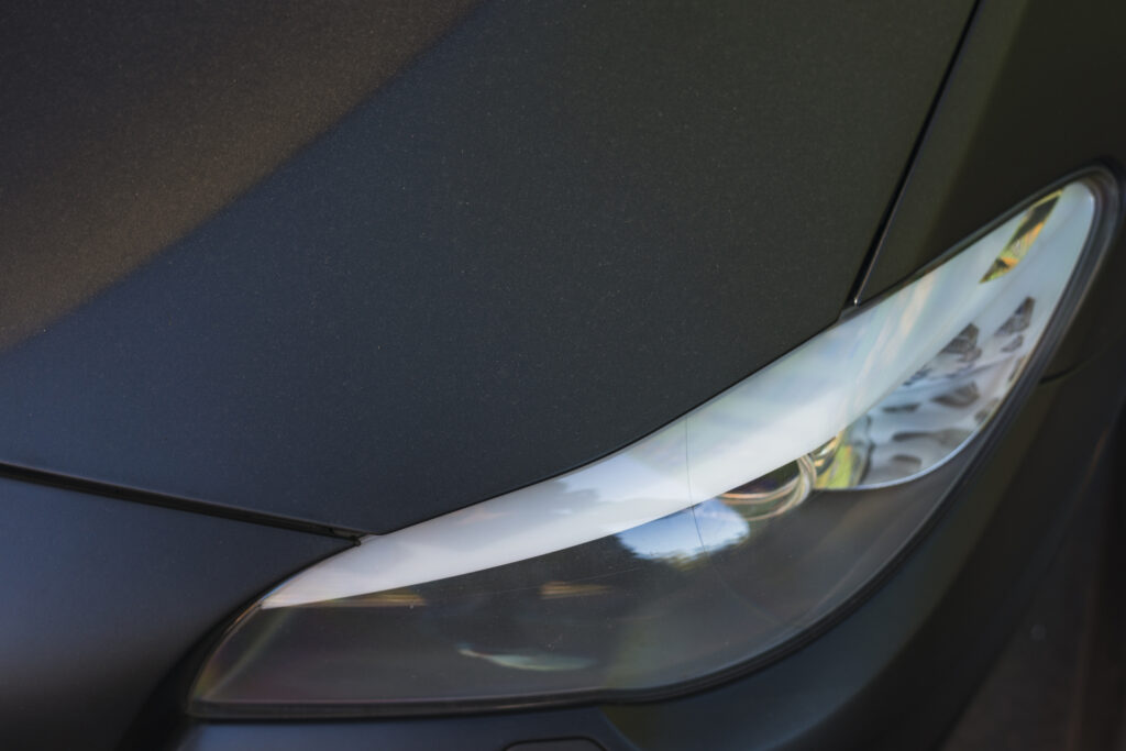 3.000 de euro pentru un bec: factura șocantă primită de un șofer la service