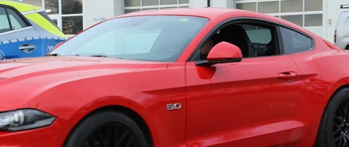 Poliția vânează vitezomanii cu un Ford Mustang GT de 450 CP