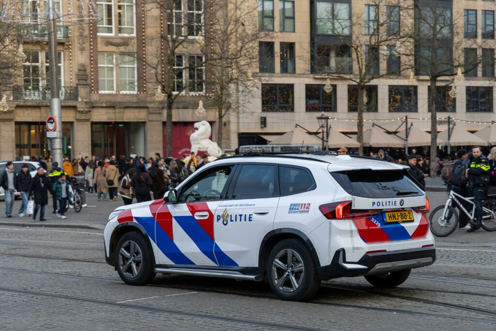 Poliția din Amsterdam investighează o nouă explozie revendicată de același grup care a revendicat și atacul asupra unei școli evreiești