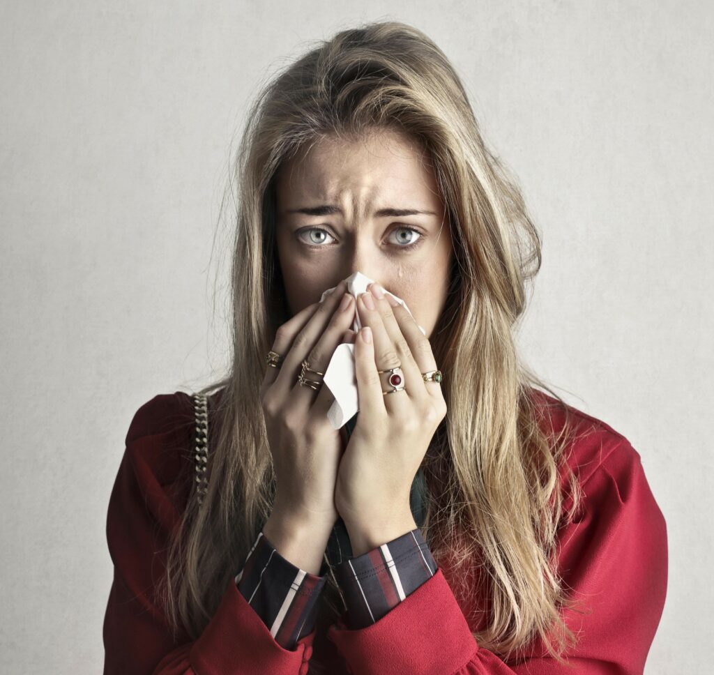 Un obicei simplu înainte de culcare ar putea reduce simptomele alergiilor, spun medicii