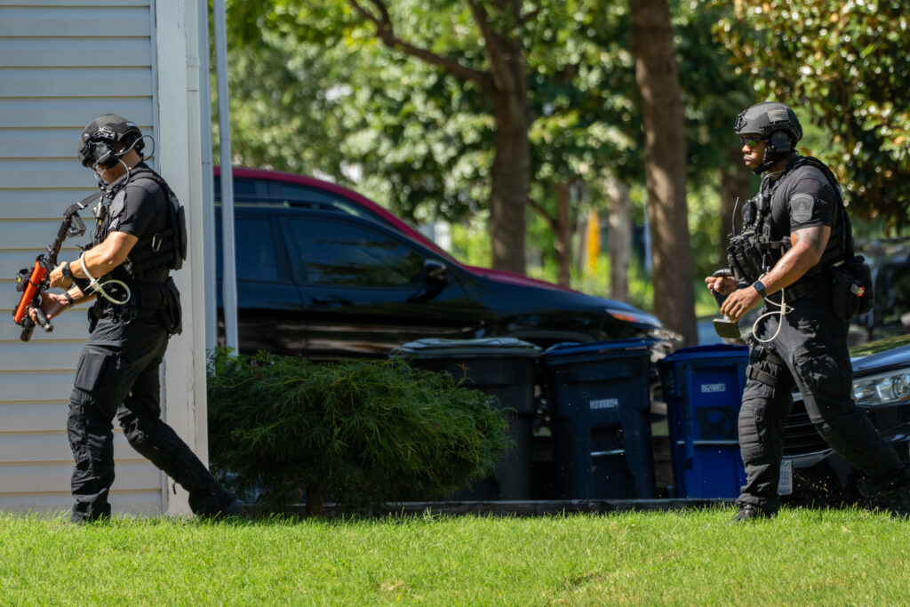 Un ofițer de poliție a fost rănit într-un atac armat la Washington