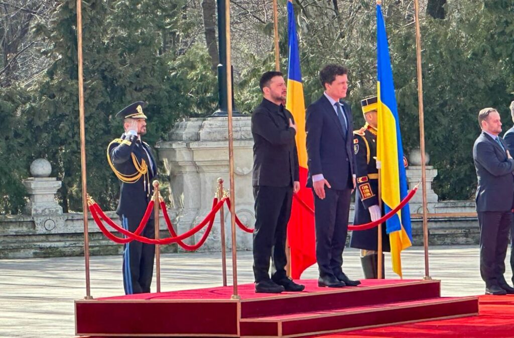 Zelenski a ajuns la București pentru discuții cu Nicușor Dan și Ilie Bolojan. Se vor semna trei documente. VIDEO