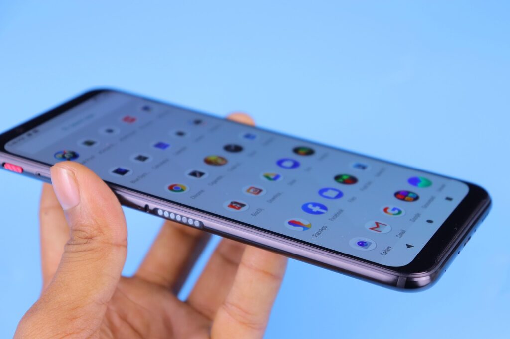 Invenția unui student pentru a-și limita timpul petrecut pe rețelele de socializare