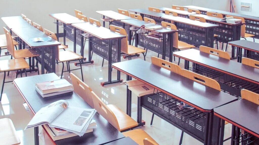 Simulare Evaluare Națională VIII 2026. Peste 145.000 de elevi au dat azi proba la Română