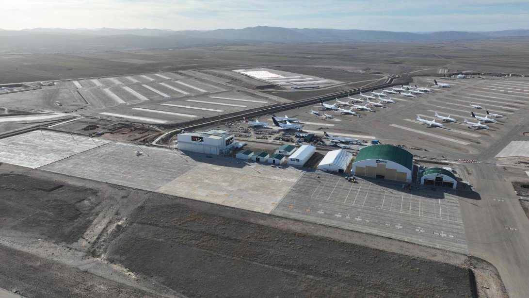 Aeroportul din Teruel, adăpost pentru avioanele Qatar Airways