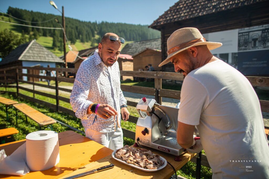 Mâncare românească vrea să curerească Ungaria. Un important festival gastronomic merge în la cel mai mare muzeu în aer liber din Ungaria