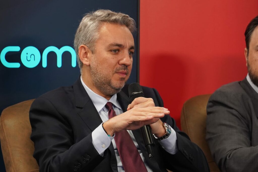 ANRE vrea să eticheteze pe culori furnizorii de energie pe baza reclamațiilor primite. George Niculescu: „ Nu doar prețul să fie un criteriu prin care un consumator își alege furnizorul”