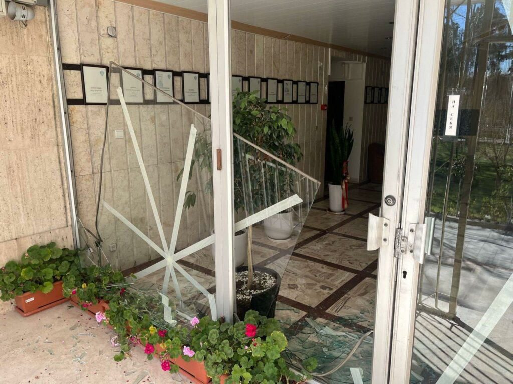 Un consulat rus din Iran, avariat în urma unui atac asupra unei clădiri guvernamentale din apropiere