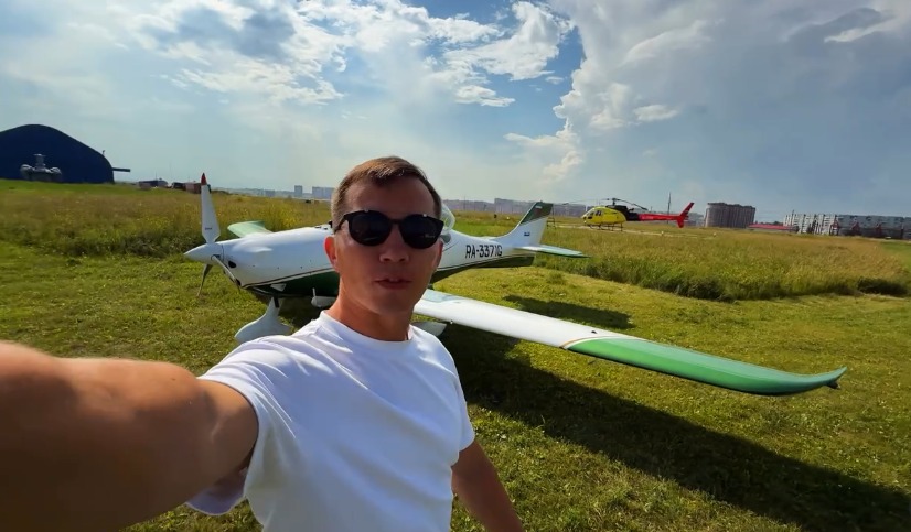 Un influencerul rus a murit după ce avionul său a fost doborât, confundat cu o dronă ucraineană