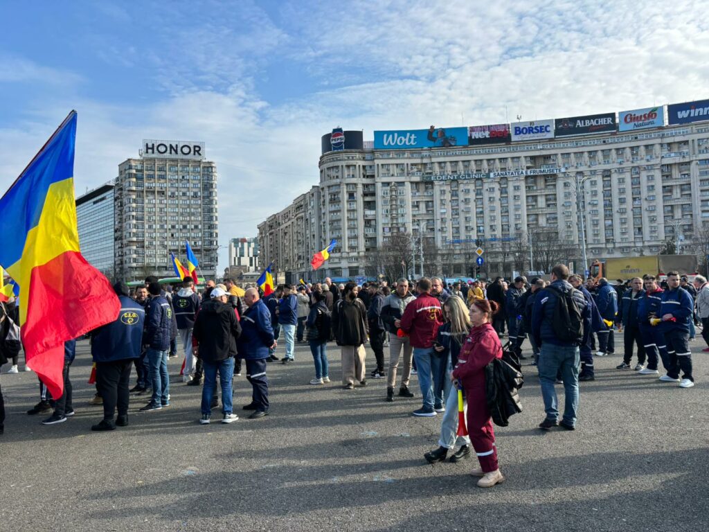 Minerii din Gorj protestează în fața Guvernului. Ce nemulțumiri au aceștia
