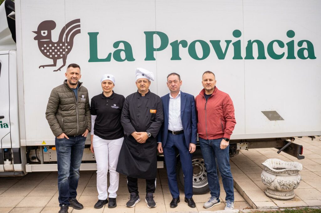 Hrana care unește comunitatea: sute de copii, sprijiniți prin campania Fundației Carmistin, Ziua Meselor Școlare