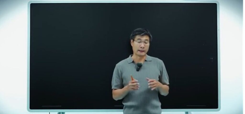 „Nostradamus al Chinei” a prezis victoria lui Trump și războiul cu Iranul. A treia profeție e fără precedent