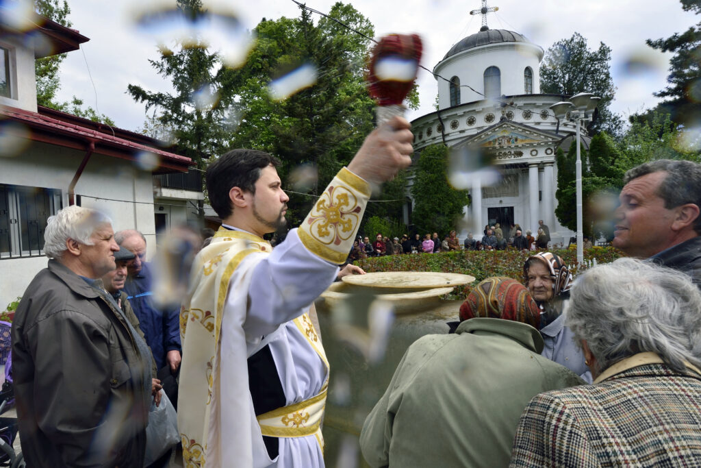 Izvorul Tămăduirii. Semnificaţia sărbătorii și tradiții la creștin-ortodocși