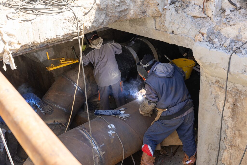 Atenție, bucureșteni! PMB anunță sistări temporare ale apei calde în mai multe zone, pentru reabilitarea sistemului de termoficare