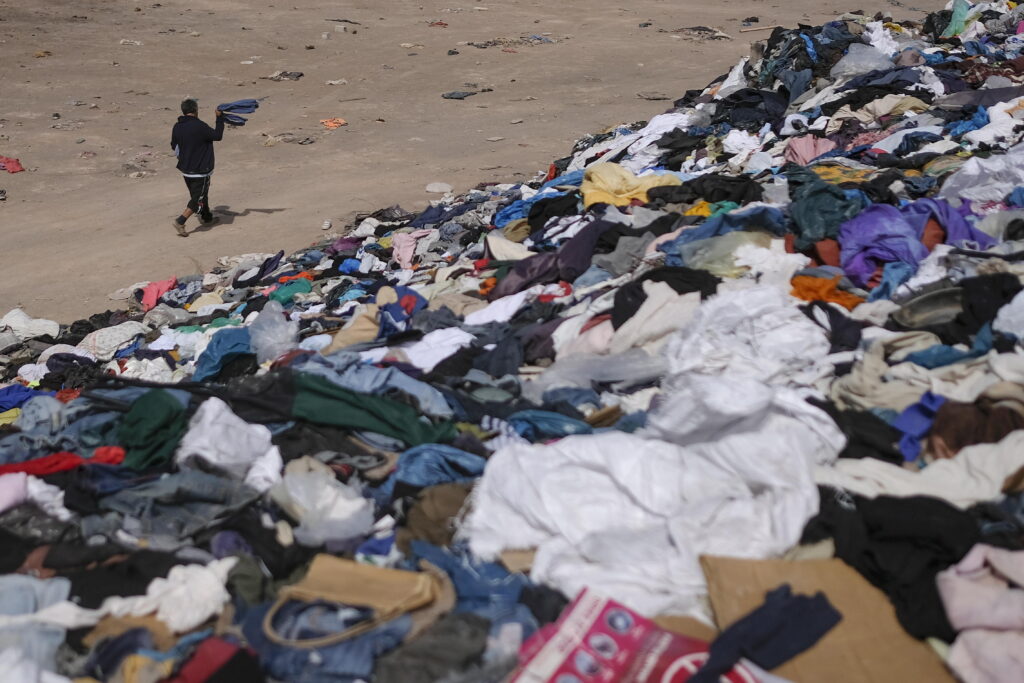 Ministerul Mediului vrea lacăt pe hainele second-hand? / Un proiect de OUG cu multe puncte controversate riscă să arunce în aer industria hainelor second-hand și nu numai