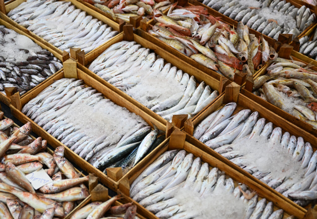 De ce sunt consumatorii sfătuiți să evite codul pescuit în Marea Britanie