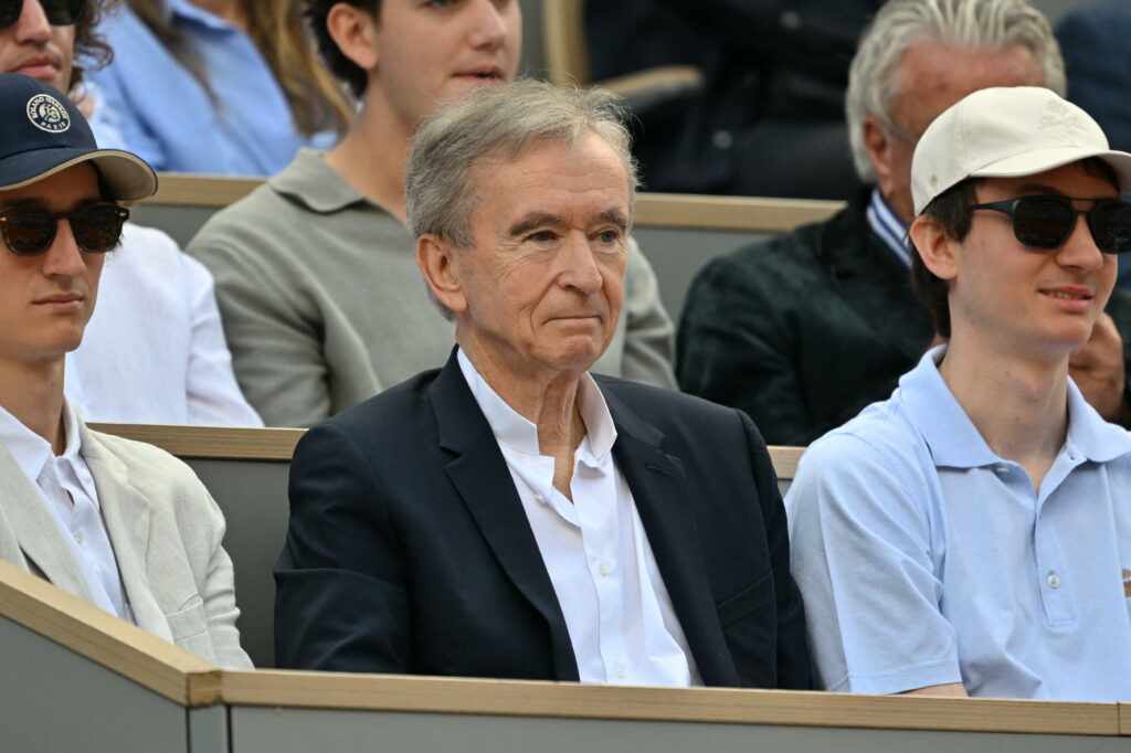 Unul dintre cei mai bogați oameni din lume avertizează că războiul din Orientul Mijlociu poate devein o „catastrofă globală”