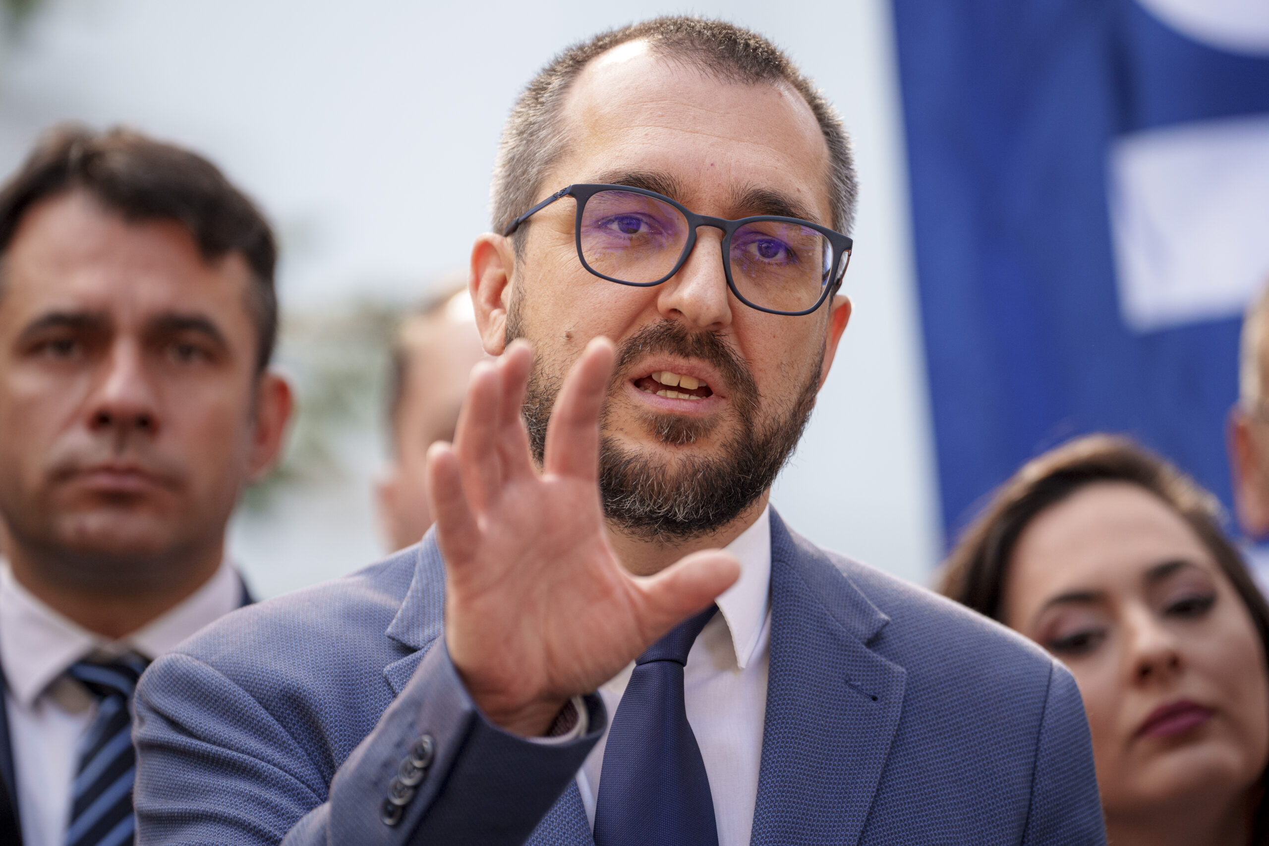Voiculescu și Rogobete: datoria Pfizer și beneficiile pacienților