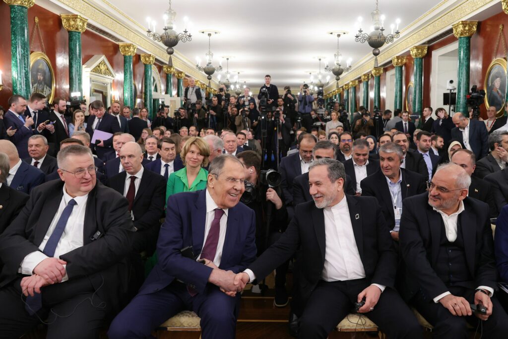 Rusia cere Statelor Unite să renunțe la „ultimatumuri” și să revină la negocieri cu Iranul