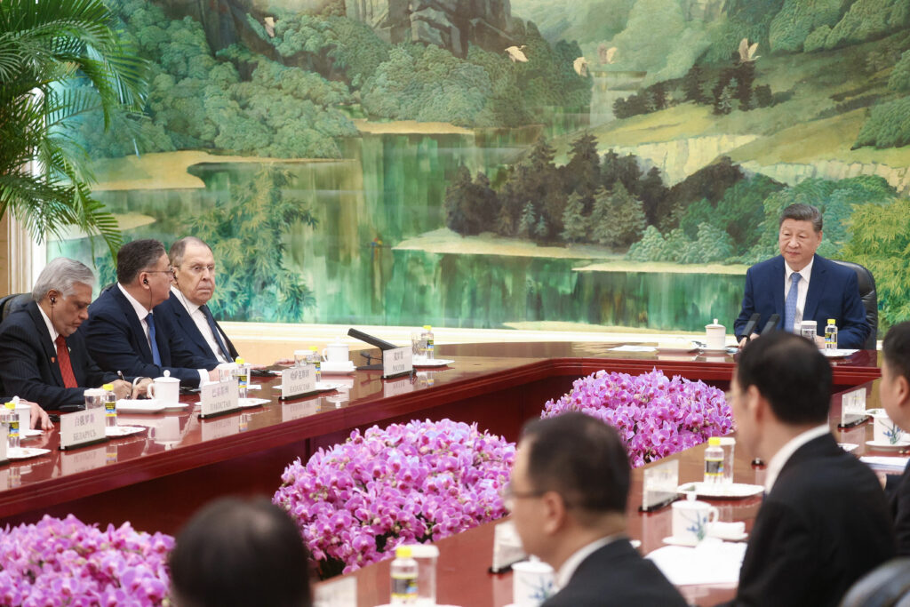 Xi Jinping reafirmă prietenia cu Rusia și cere consolidarea cooperării bilaterale, în cadrul vizitei lui Lavrov la Beijing