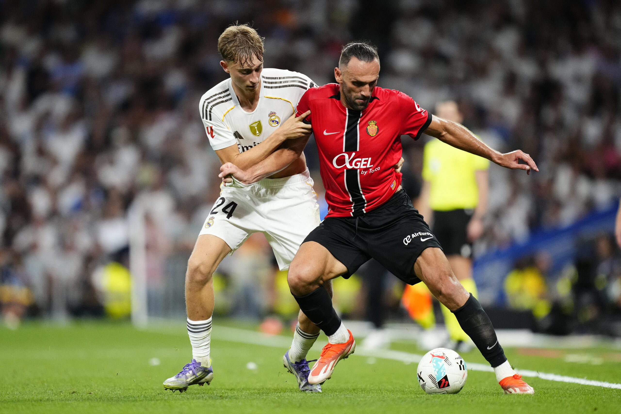 Real Madrid, învinsă la Mallorca, pierde teren în titlu