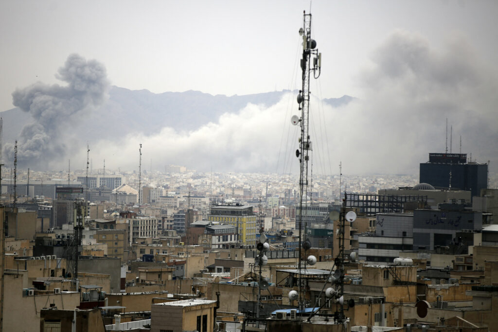 Armata israeliană avertizează populația din Iran să evite să folosească trenurile