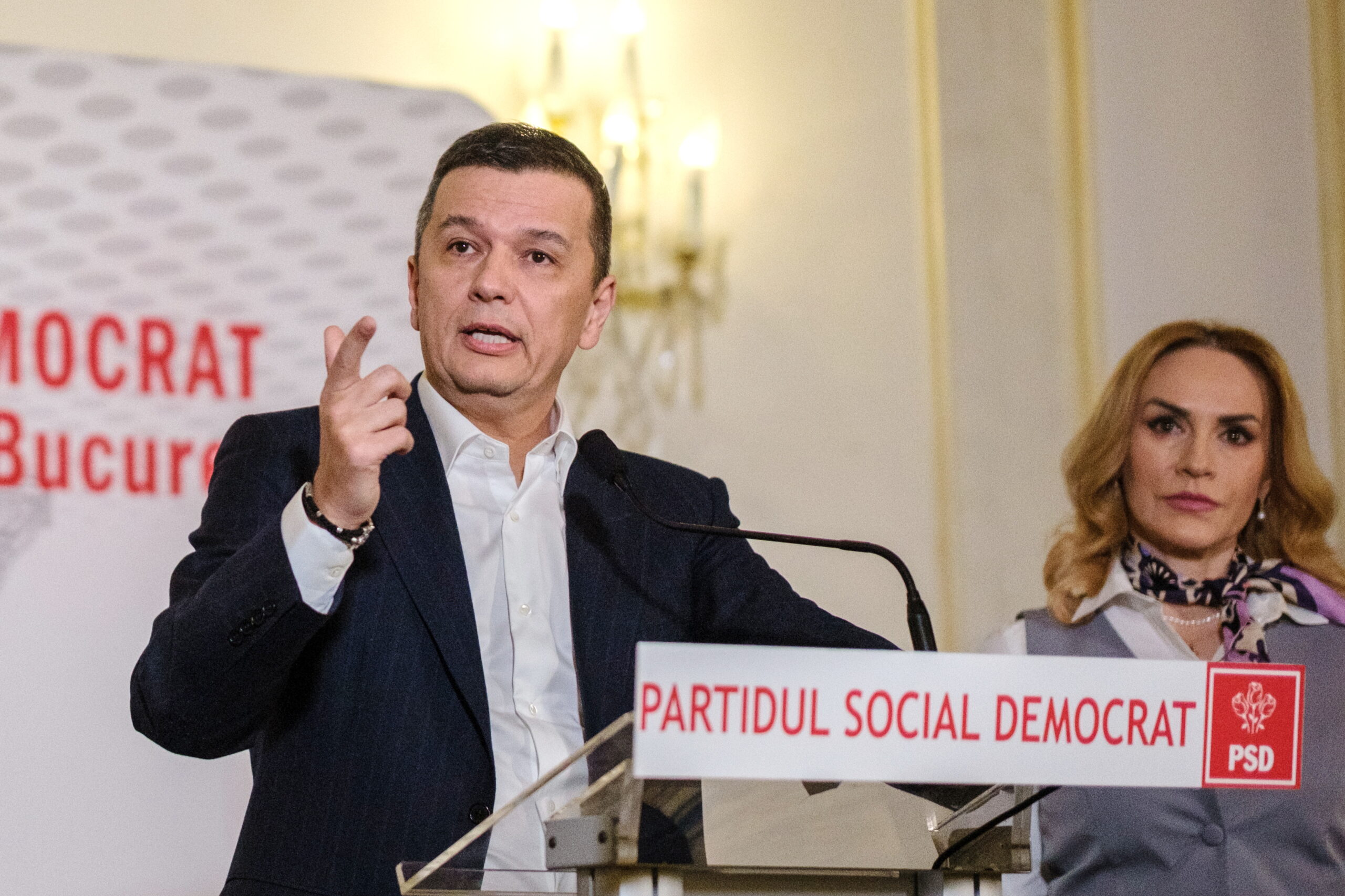 PSD ar putea vota moțiunea AUR pentru Bolojan