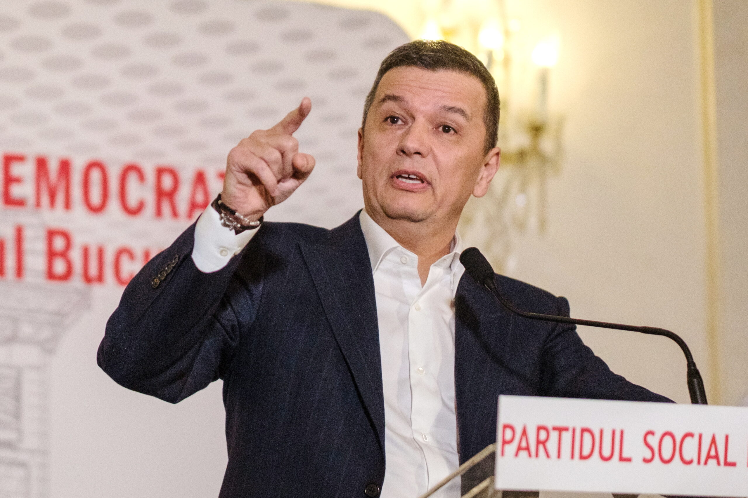 Grindeanu: Avertisment privind criza economică în România