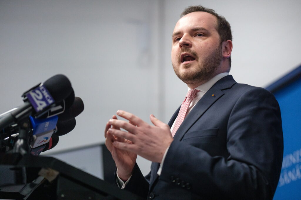 Alexandru Rogobete, despre contractul cu Pfizer din mai 2021: S-a considerat aprobare tacită